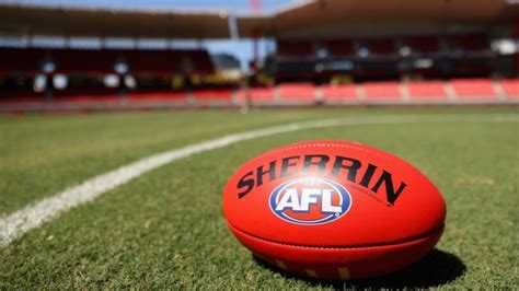 explicit images of afl players|Players need to come forward for police to act on AFL nude。